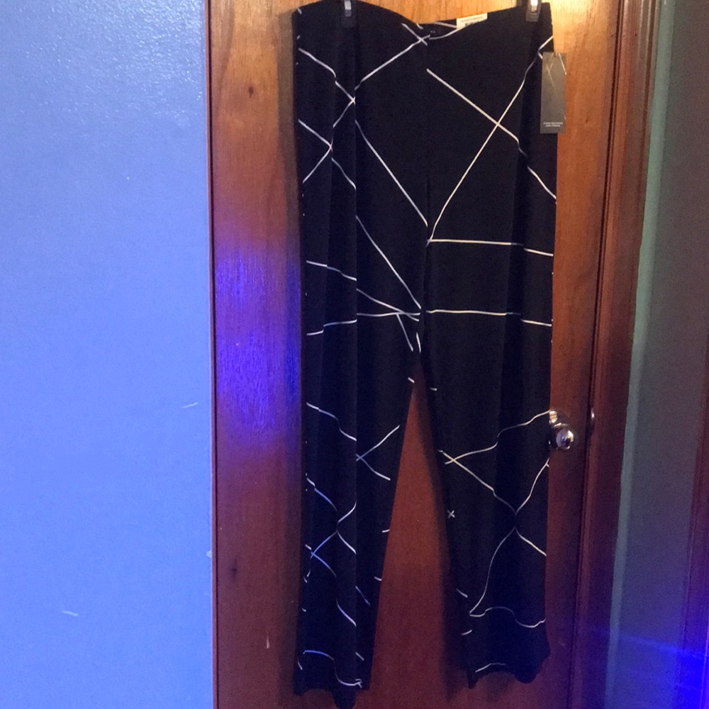 Wide leg black and white pants. Size small